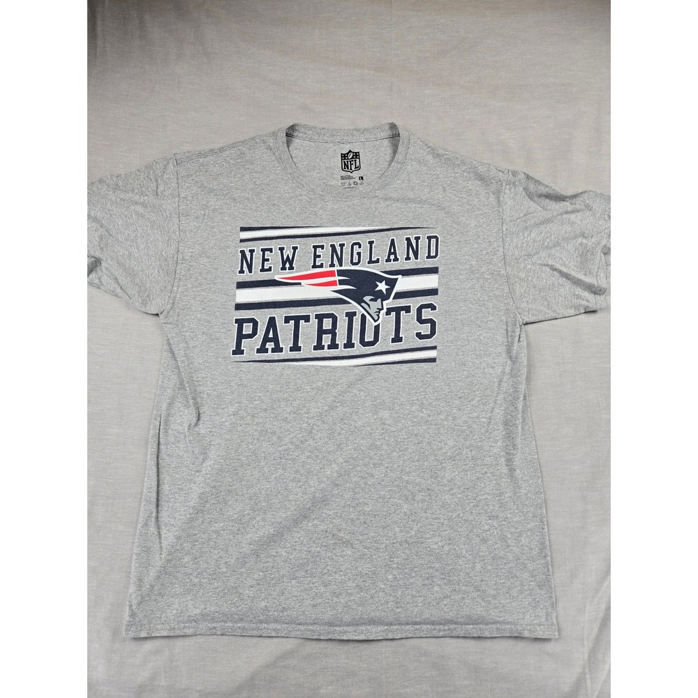 NFL New England Patriots Mens Large Gray Graphic T-Shirt Short Sleeve Logo Tee